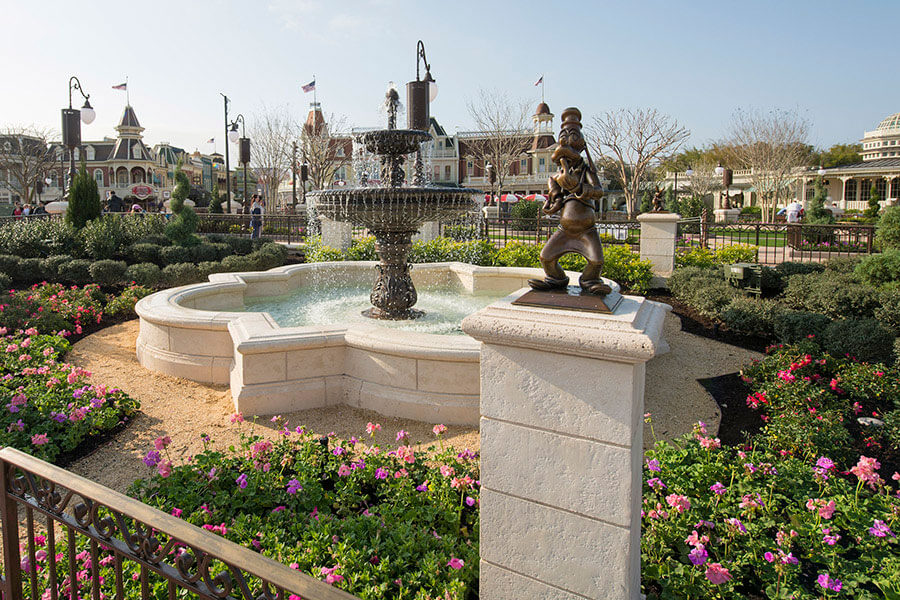 Magic Kingdom Hub Fountain and Column