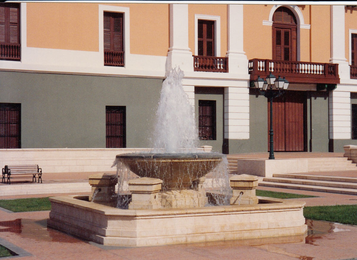 San Juan Fountain Color Rico