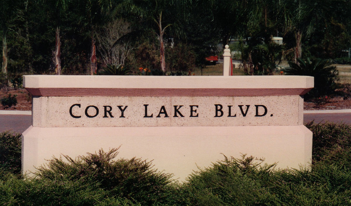 Cory Lakes Isle Directional Signage