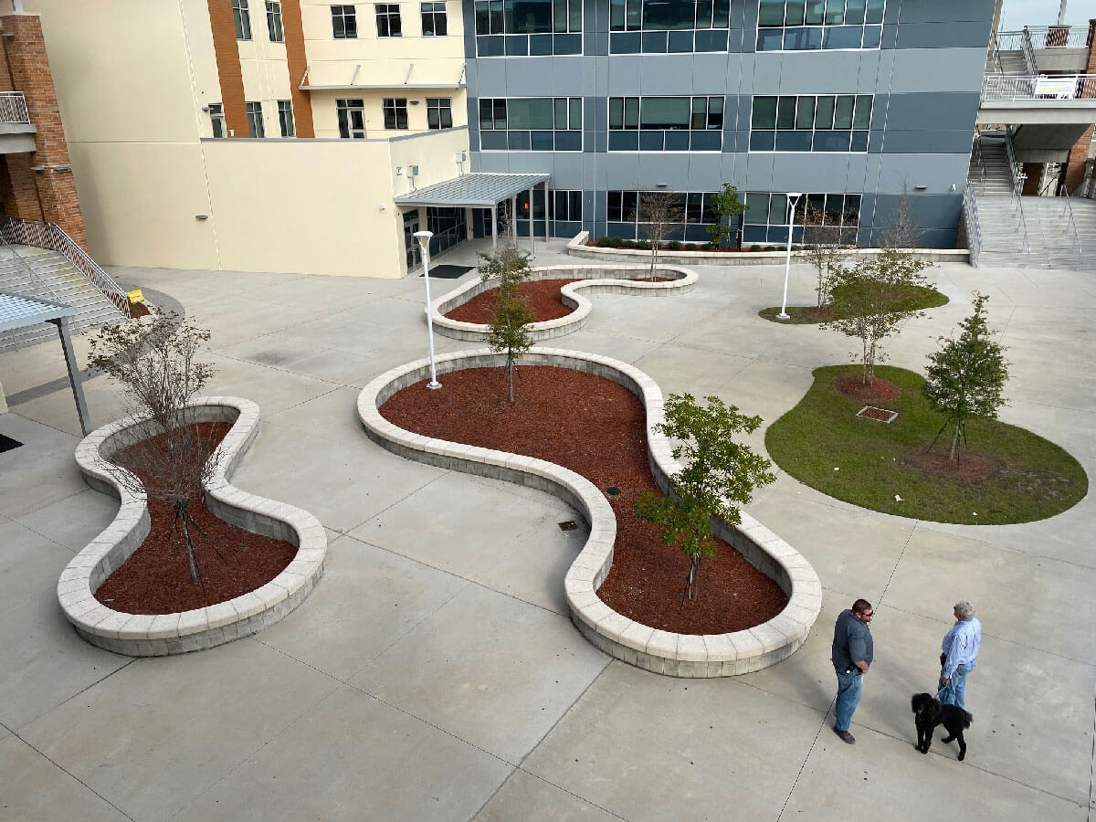 Kissimmee High School Radial Planter Wall Coping