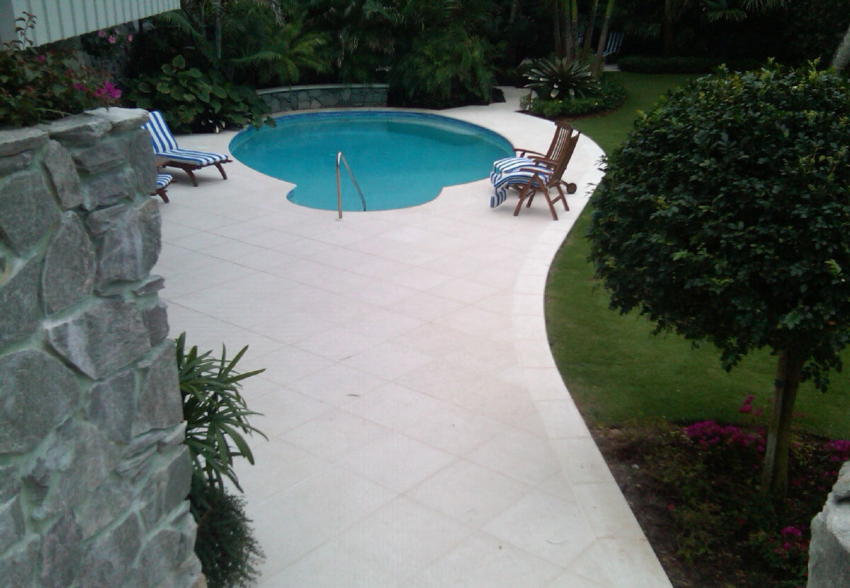 Naples Residence Pool