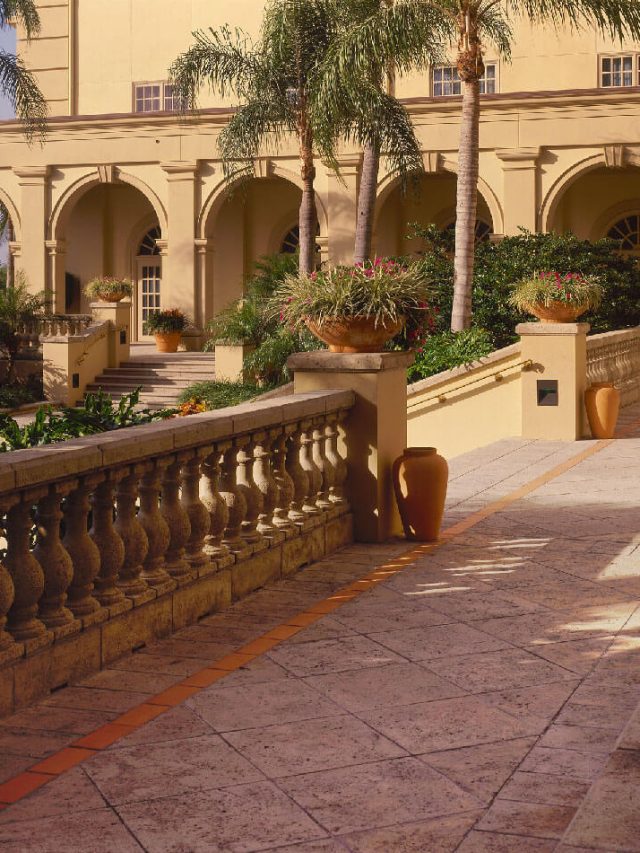 Ritz Carlton Beach Hotel Naples Balustrade