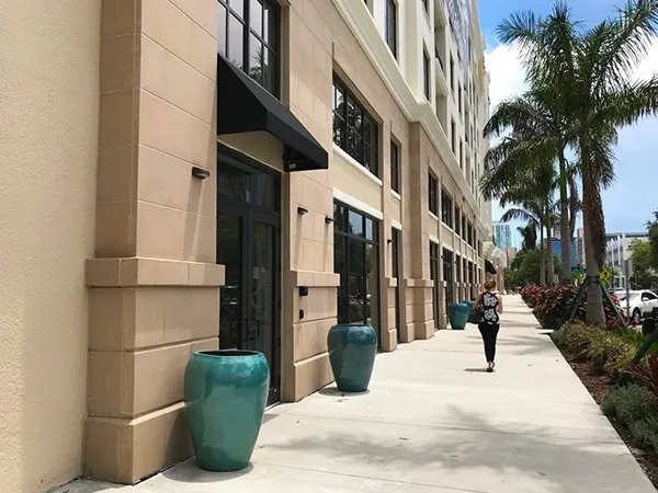 General Contractors & Architects