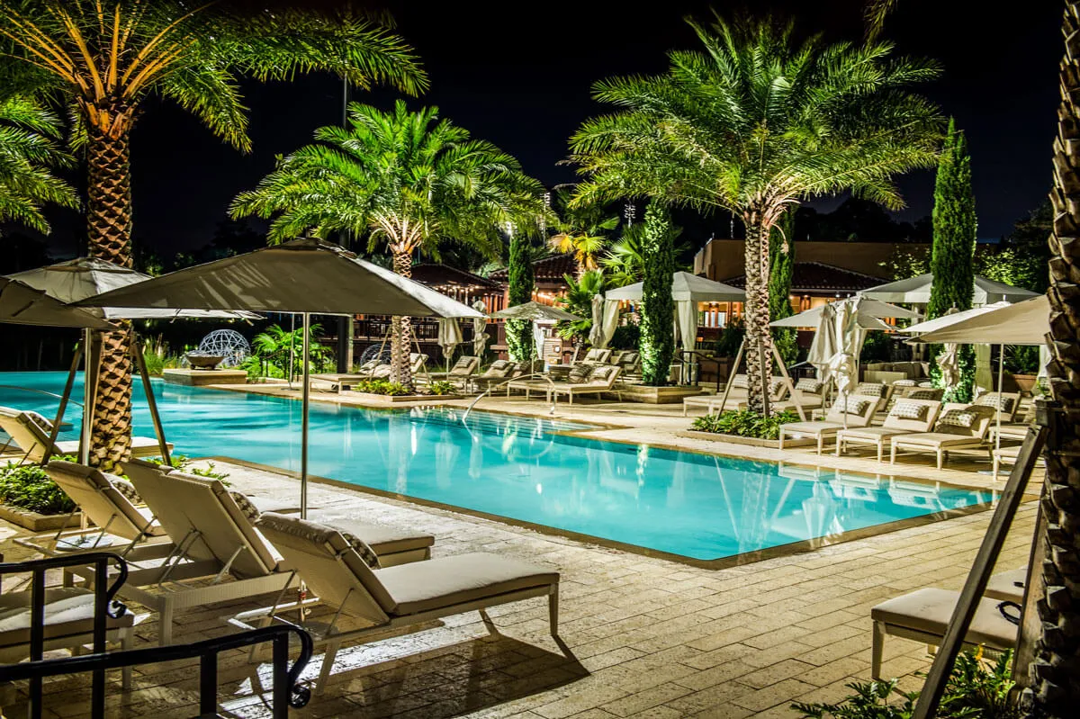 Four Seasons Orlando Center Drain Slot Pool Coping