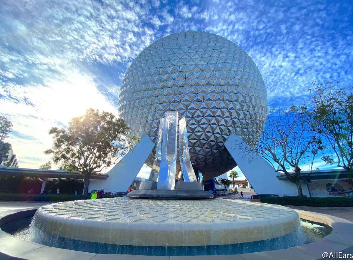 Epicot Enterance Fountain