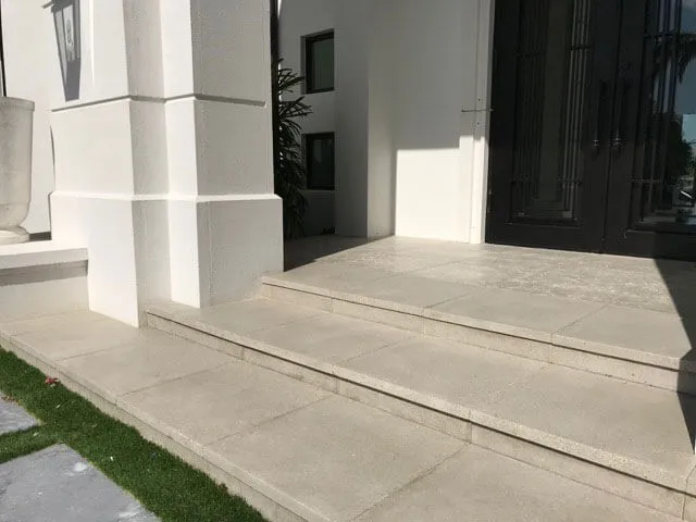 Naples Residence Treads 5 Points Grey