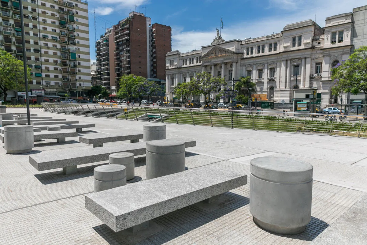 Precast Concrete Benches and Furnishings