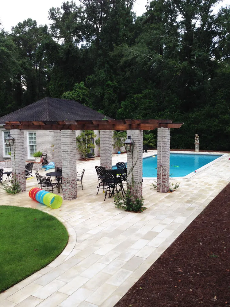 Tallahassee Residence Running Bond Pattern Color Champion Acid Wash Finish