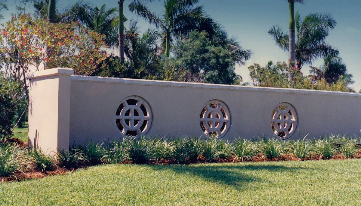 Bay Colony Wall Coping