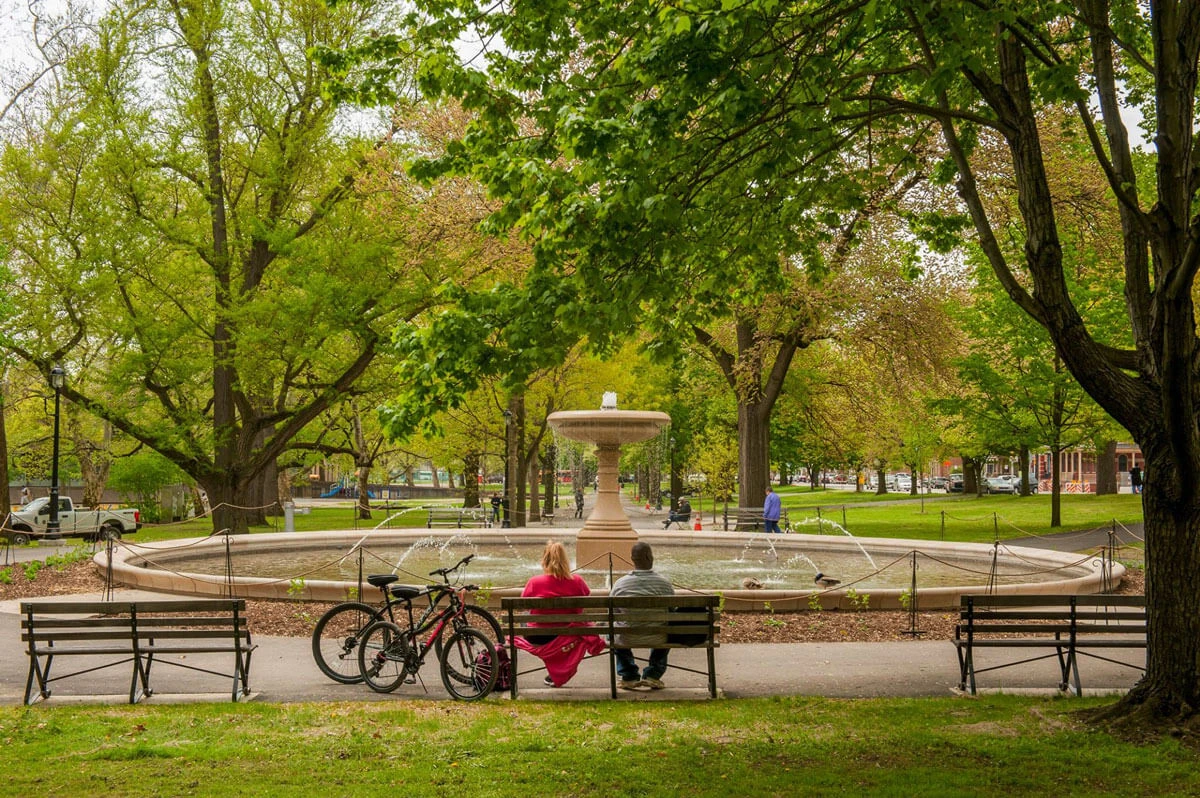 Allegheny Commons Fountain in Spring