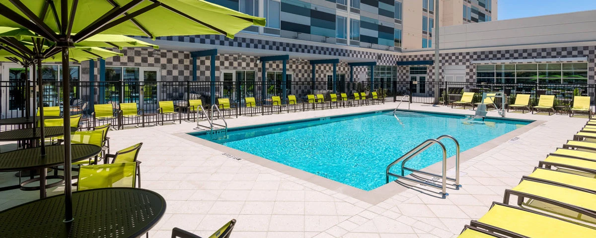 SHS Lakeland Pool Coping Color 5 Points Grey Acid Wash and Wall Veneer
