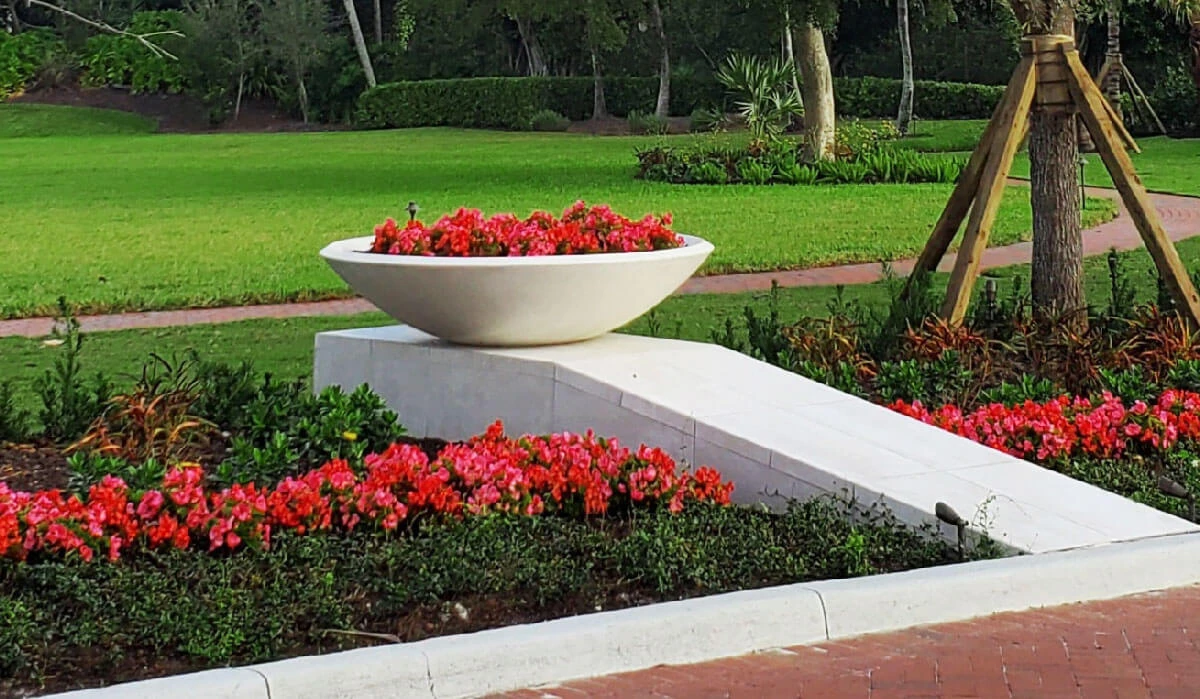 Carlysle Modern Planter