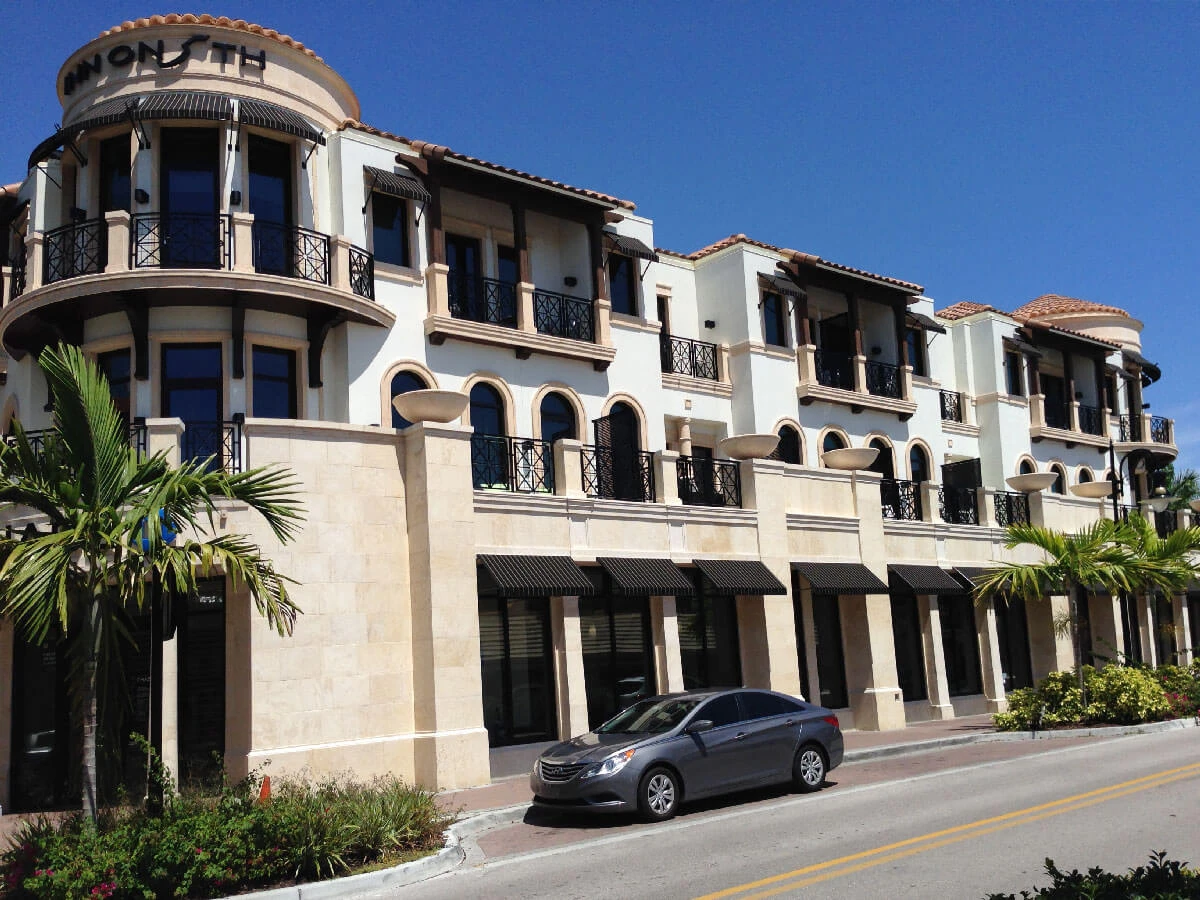 Naples Inn