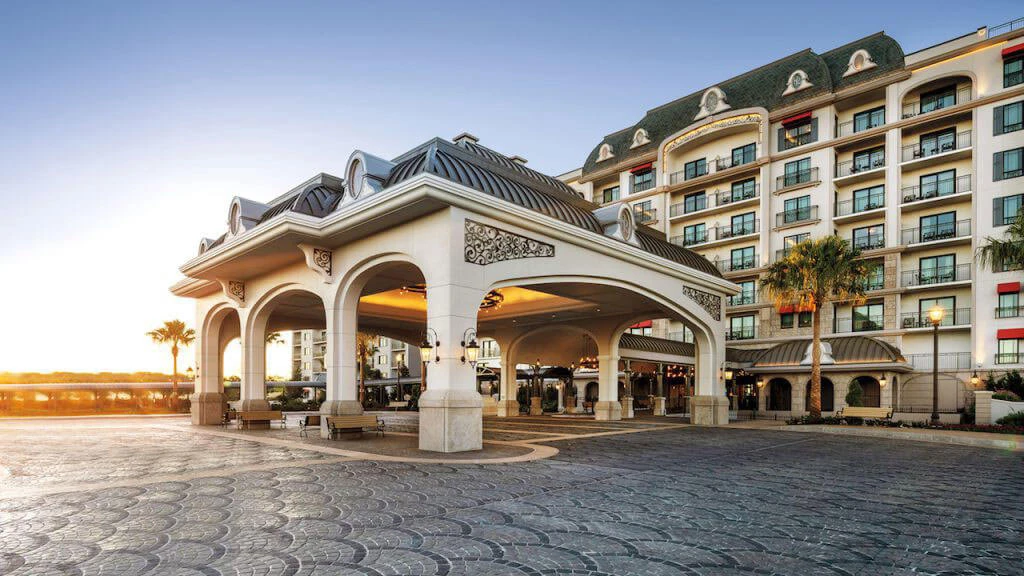 Riviera Resort