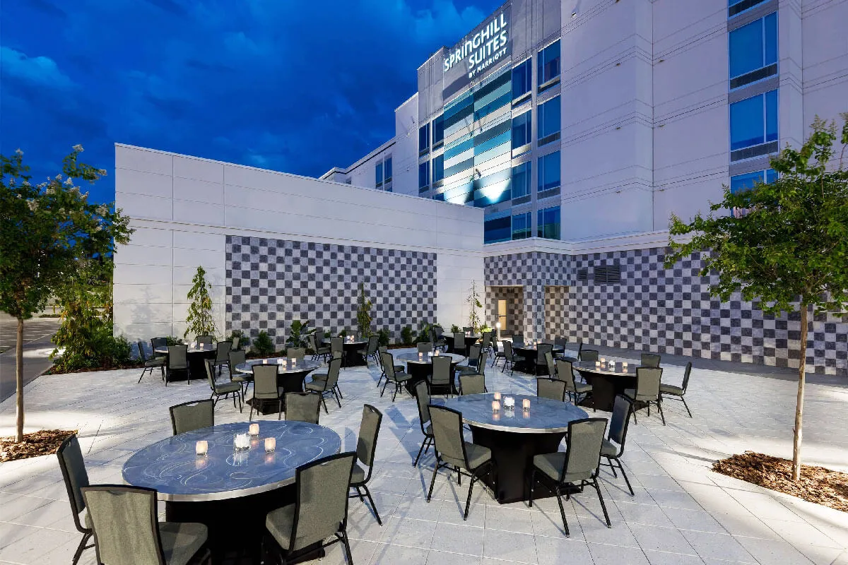 SHS Lakeland Wall Veneer at Courtyard